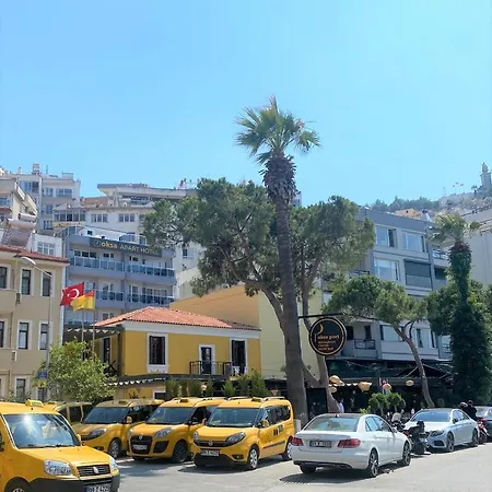 מלון דירות Oksa 3*